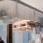 von Schulungsraum in den Clubraum geführt