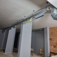 Zuluft Theke montiert